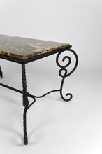 将图片加载到图库查看器,Table basse en fer forgé patiné et marbre, circa 1940