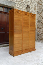 将图片加载到图库查看器,Important classeur à rideaux / meuble de notaire triple, France, circa 1900