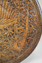 将图片加载到图库查看器,Table basse sculptée de dragons et de paons, Indonésie, vers 1920