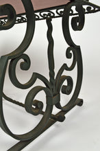 将图片加载到图库查看器,Table basse en fer forgé et plateau en marbre, circa 1940