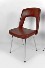 将图片加载到图库查看器,Paire de Chaises "Conférence" en chrome et skaï, circa 1960