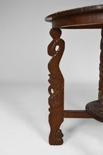 将图片加载到图库查看器,Table basse sculptée de dragons et de paons, Indonésie, vers 1920
