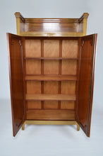 将图片加载到图库查看器,Armoire Art Nouveau marquetée en acajou, vers 1910