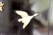 将图片加载到图库查看器,Paravent Shibayama sculpté et marqueté, Japon, ère Meiji, vers 1890