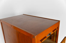 将图片加载到图库查看器,Meuble de notaire à tiroirs par G. M. Radia, circa 1920