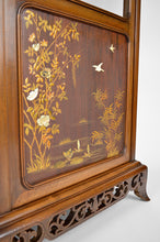 将图片加载到图库查看器,Vitrine japonisante à panneaux marquetés, attribuée à Perret et Vibert, circa 1880