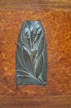 将图片加载到图库查看器,Paire de chevets Art Déco demi-lune en acajou vers 1925