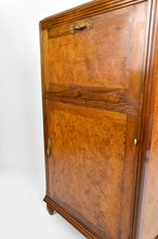 将图片加载到图库查看器,Bar Art Déco en noyer et loupe d'orme, France, circa 1925