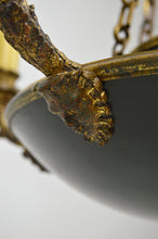 将图片加载到图库查看器,Lustre Empire en bronze, modèle aux mascarons