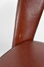 将图片加载到图库查看器,Paire de Chaises "Conférence" en chrome et skaï, circa 1960