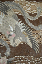将图片加载到图库查看器,Grande tapisserie Meiji en soie brodée, Japon, vers 1890