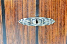将图片加载到图库查看器,Important Bureau Art Déco en palissandre, nacre et ébène, France, circa 1920