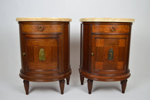 将图片加载到图库查看器,Paire de chevets Art Déco demi-lune en acajou vers 1925