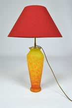 Charger l'image dans la galerie, Lampe vintage en pâte de verre