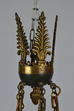 将图片加载到图库查看器,Lustre Empire en bronze, modèle aux mascarons