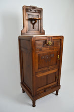 将图片加载到图库查看器,Chevet Art Nouveau en noyer sculpté et marbre, vers 1910