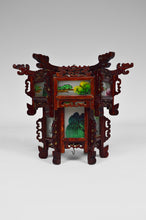 将图片加载到图库查看器,Petite lanterne asiatique en bois sculpté de dragons et panneaux de verre peints