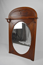 将图片加载到图库查看器,Miroir trumeau Art Nouveau en noyer sculpté, vers 1910