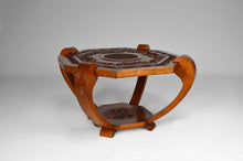 将图片加载到图库查看器,Table basse sculptée Art Déco Colonial vers 1930