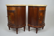 将图片加载到图库查看器,Paire de chevets Art Déco demi-lune en acajou vers 1925