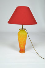 Charger l'image dans la galerie, Lampe vintage en pâte de verre