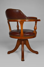 将图片加载到图库查看器,Fauteuil Chesterfield pivotant en bois et cuir