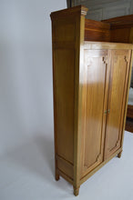 将图片加载到图库查看器,Armoire Art Nouveau marquetée en acajou, vers 1910