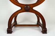 将图片加载到图库查看器,Fauteuil curule Néo Renaissance en noyer sculpté