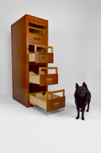 将图片加载到图库查看器,Meuble de notaire à tiroirs par G. M. Radia, circa 1920