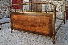 将图片加载到图库查看器,Paire de lits jumeaux Art Nouveau en fer forgé et bois, vers 1910