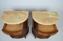 将图片加载到图库查看器,Paire de chevets Art Déco demi-lune en acajou vers 1925