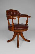将图片加载到图库查看器,Fauteuil Chesterfield pivotant en bois et cuir