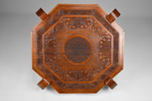 将图片加载到图库查看器,Table basse sculptée Art Déco Colonial vers 1930