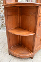 将图片加载到图库查看器,Desserte Art Nouveau en chêne sculpté de vigne, par Gauthier-Poinsignon