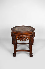 将图片加载到图库查看器,Sellette Asiatique sculptée de Démons et Baies, vers 1890