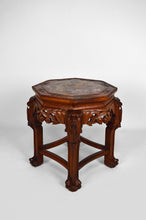 将图片加载到图库查看器,Sellette Asiatique sculptée de Démons et Baies, vers 1890