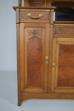 将图片加载到图库查看器,Buffet Art Nouveau en chêne et loupe, modèle au platane