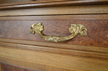 将图片加载到图库查看器,Buffet Art Nouveau en chêne et loupe, modèle au platane