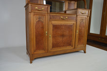 将图片加载到图库查看器,Buffet Art Nouveau en chêne et loupe, modèle au platane