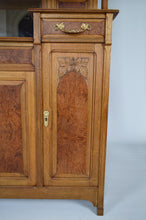 将图片加载到图库查看器,Buffet Art Nouveau en chêne et loupe, modèle au platane