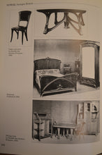 将图片加载到图库查看器,Table Art Nouveau à 5 pieds en noyer par G. E. Nowak, vers 1905