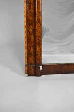 将图片加载到图库查看器,Miroir Art Déco, dorure et loupe d'Amboine, dans le goût de Maurice Dufrène, circa 1925