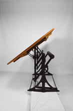 将图片加载到图库查看器,Table d'architecte industrielle ajustable en fonte, circa 1900