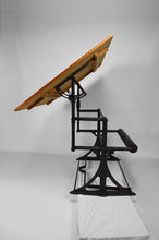 将图片加载到图库查看器,Table d'architecte industrielle ajustable en fonte, circa 1900
