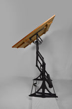 将图片加载到图库查看器,Table d'architecte industrielle ajustable en fonte, circa 1900