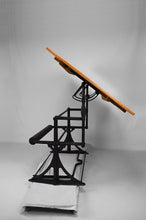 将图片加载到图库查看器,Table d'architecte industrielle ajustable en fonte, circa 1900
