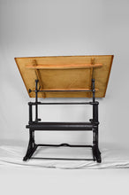 将图片加载到图库查看器,Table d'architecte industrielle ajustable en fonte, circa 1900