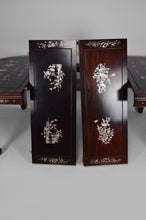 将图片加载到图库查看器,Importante Salle à Manger Asiatique en bois marqueté de nacre, milieu XXe