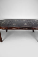 将图片加载到图库查看器,Importante Salle à Manger Asiatique en bois marqueté de nacre, milieu XXe