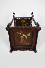 将图片加载到图库查看器,Guéridon japonisant en bois sculpté et panneaux laqués, France, vers 1880